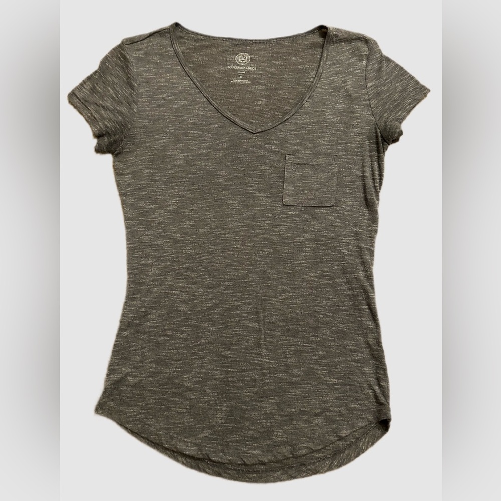 SO | Gray V-Neck Relaxed Tee